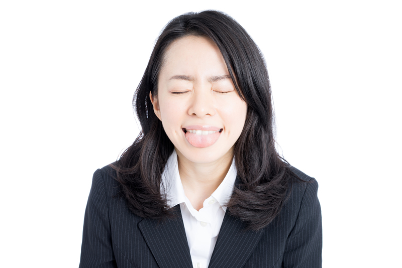 その二重あご、舌の癖が原因かも?銀座の審美歯科が教える口元から始めるフェイスラインの改善方法を解説