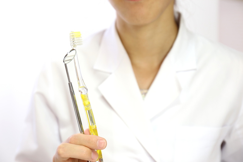 歯磨きで血が出るのはなぜ?銀座の審美歯科医が教える「2つの原因」と正しいケア