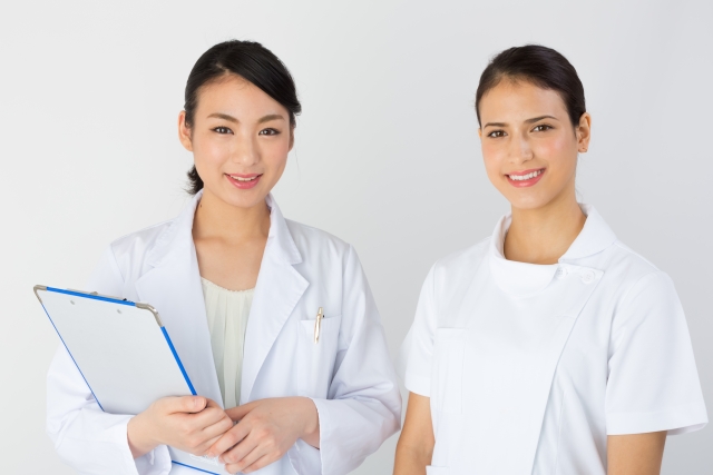 そのエイジングケア、口元は万全?銀座の専門医が教える、若々しさを創る審美歯科