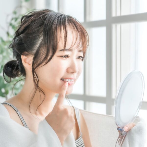 大人の歯並びは矯正一択じゃない。銀座の審美歯科が教える、あなたに最適な治療法