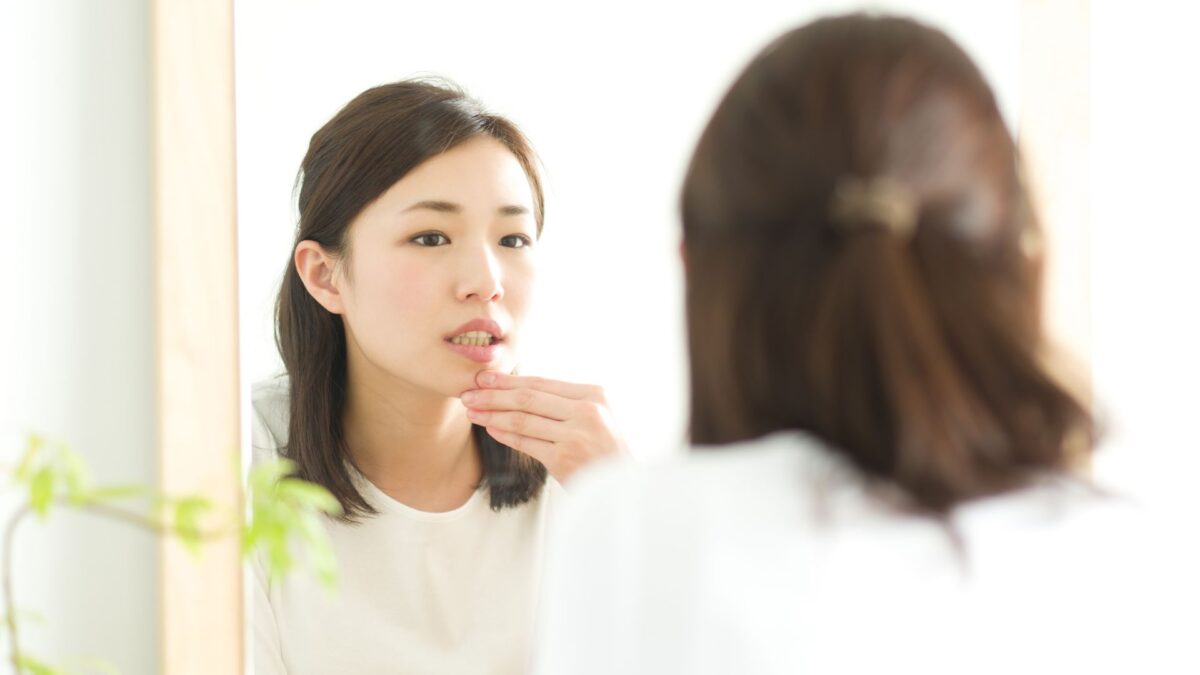 東京銀座の審美歯科が解説する乱杭歯（叢生）の審美的な治療法