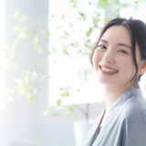 大人の歯並びは矯正一択じゃない。銀座の審美歯科が教える、あなたに最適な治療法