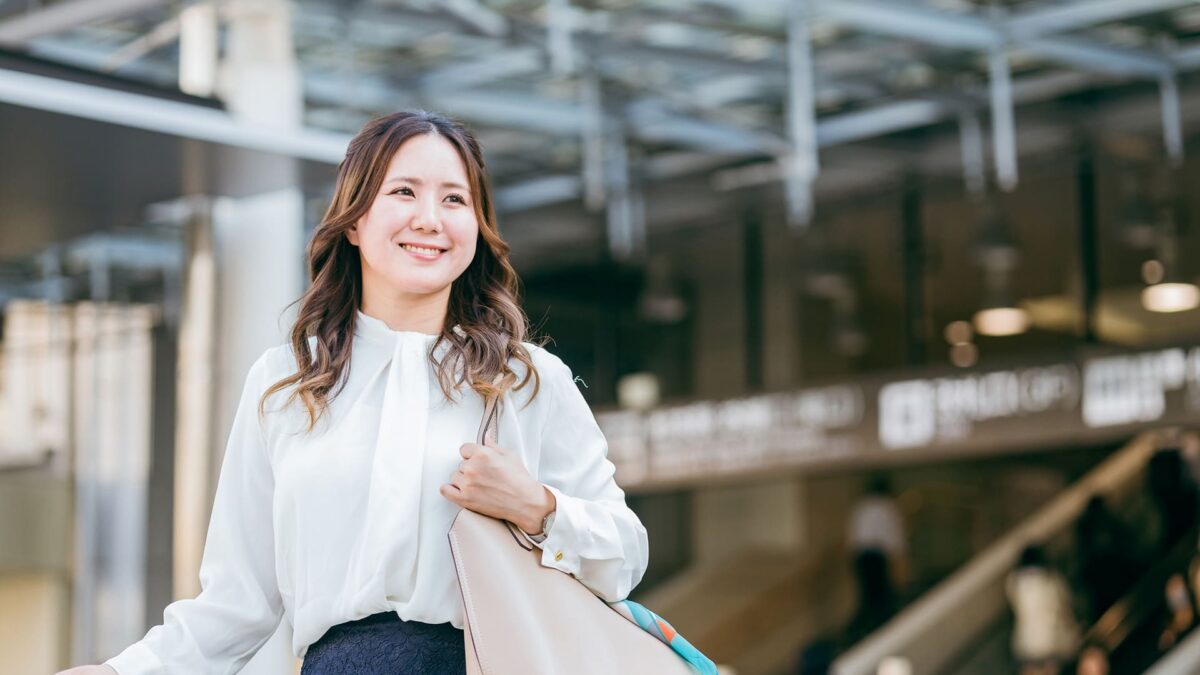 東京銀座の審美歯科が解説する大人が歯列矯正や歯並び改善を始めるべき3つの大きな理由
