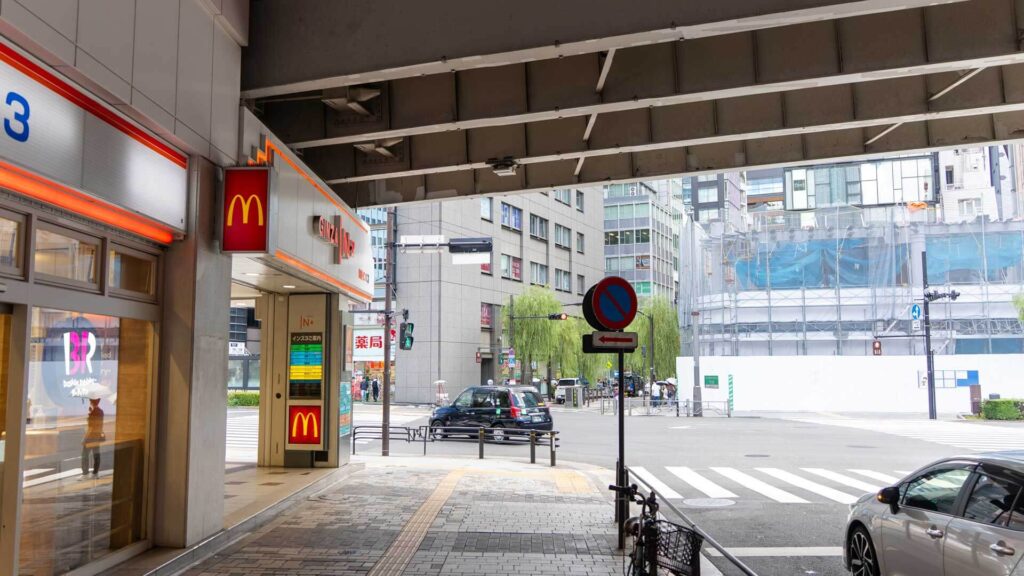 有楽町駅前のマクドナルド