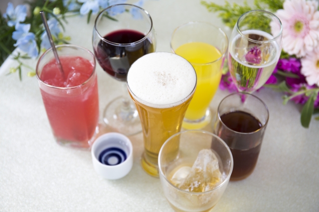 緑茶は歯が溶けるのは本当?!酸蝕歯になりにくいドリンクと飲み方について | 東京 銀座の審美歯科