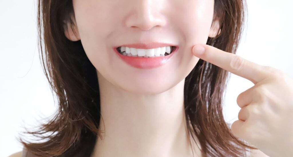 銀座の審美歯科が解説する大人の歯のエイジングケアとしてティーシーズが最適な理由